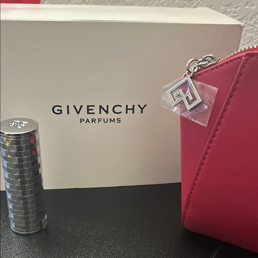 Givenchy Pink Cosmetic Bag - Picture 3 of 5
